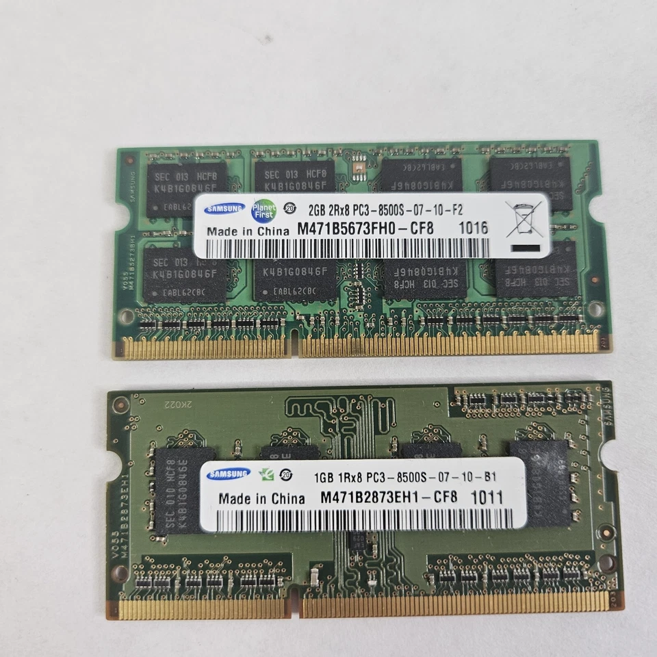 Toshiba HDD2H83  MK 3265G SX 320 GB, Intern ,5400RPM Bundled W/ 2GB and 1GB RAM - Image 4 of 4