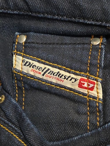 Jeans DIESEL Ronhar stret bootcut donna W31 L34 blu scuro denim Italia 33x35 CE - Foto 5 di 19