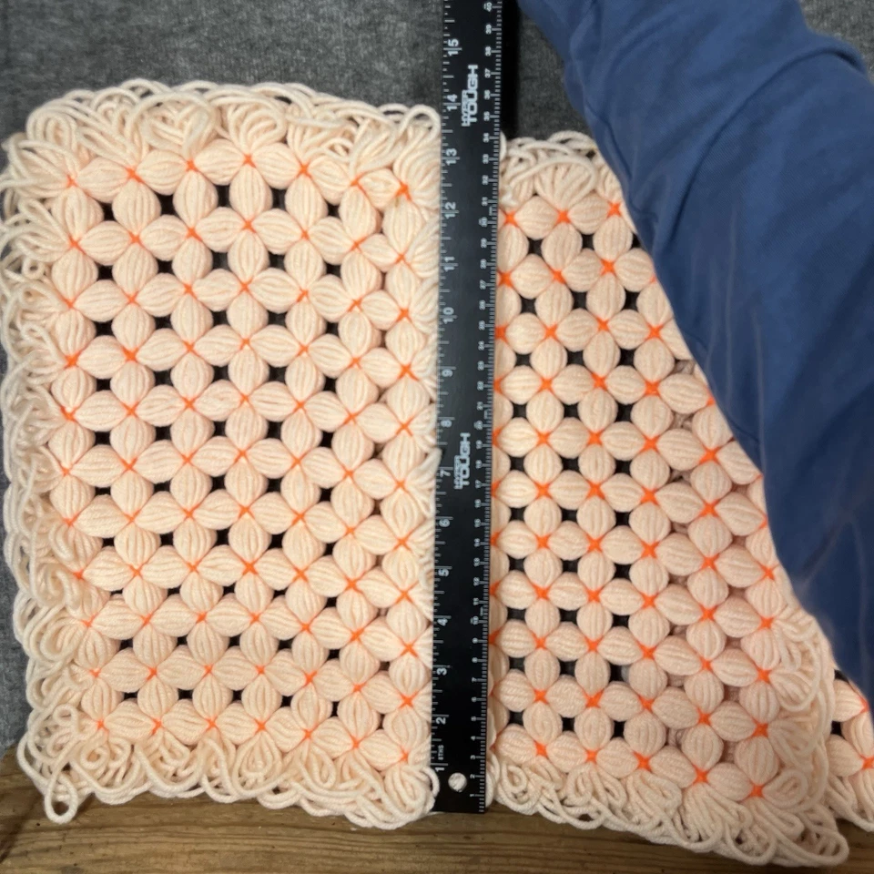 Vintage Handmade Placemats Set of 4 Peach Orange Yarn Loop 13x9 MCM 60s 70s Mod - Image 4 of 4