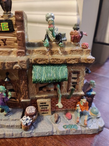 Lemax Spooky Town Zombie Eatery Village Building Retired 2014 mit Box  - Bild 7 von 8