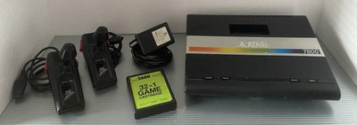 Atari 7800 Konsole Schwarz Video-Spiele Retro Gaming Console mit Controller