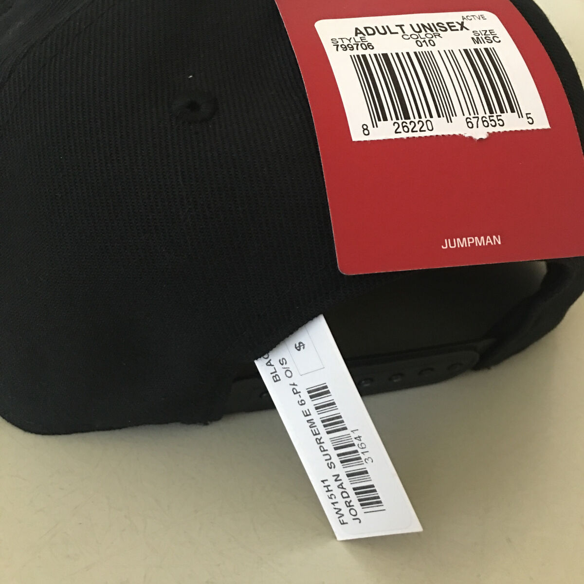 SUPREME AIR JORDAN 6-Panel Snap Back Cap Hat Chicago Bulls SUPREME AIR JORDAN 6-Panel Snap Back Cap Hat Chicago Bulls