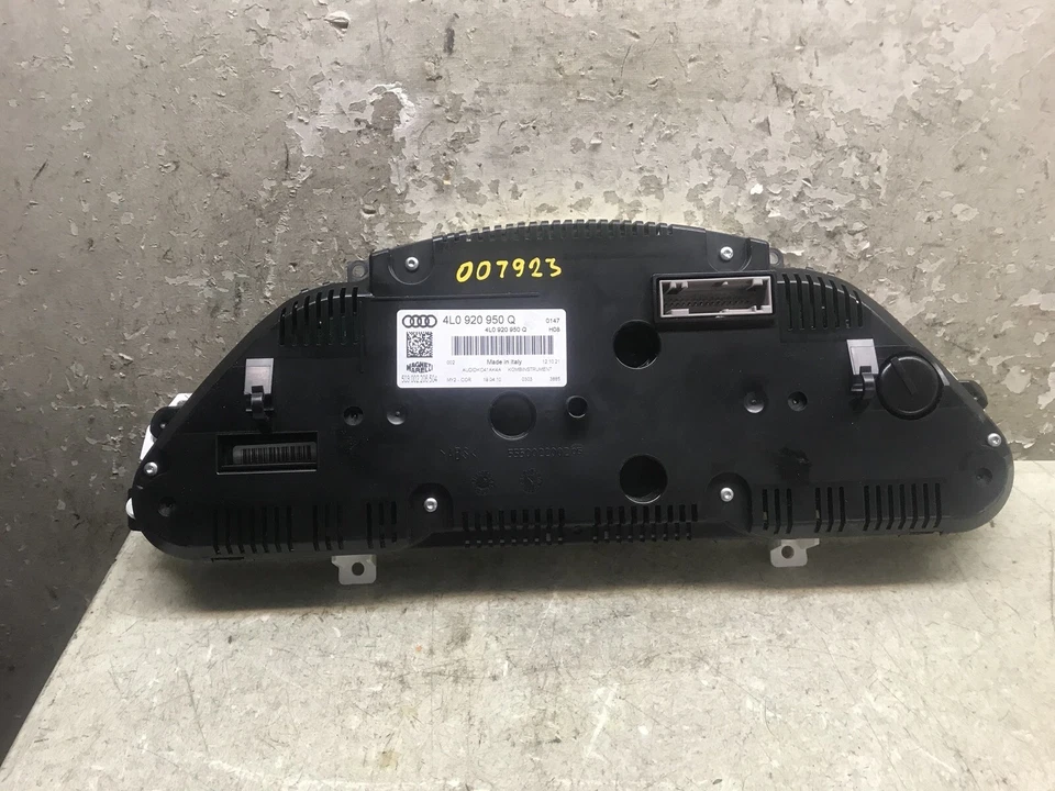 09 Audi Q7 painel de instrumentos velocímetro painel 4L0920950Q - Imagem 2 de 2