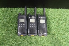 3x Motorola XT180 | 8 Channel Walkie-Talkie - Untested