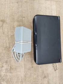 Nintendo 3DS XL Handheld Game Console SPR-001 Black w/ Charger