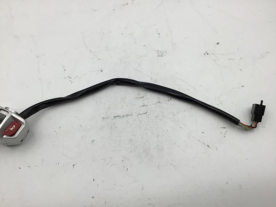 OEM 2010-2012 SYM Symba 100cc Control izquierdo Viga alta/baja Bocina Botón Señal de giro Foto 3 de 4