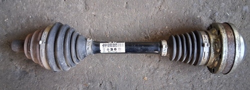 Antriebswelle Audi A3 8P Golf 5 VW Touran 1K0407271EE vorne links
