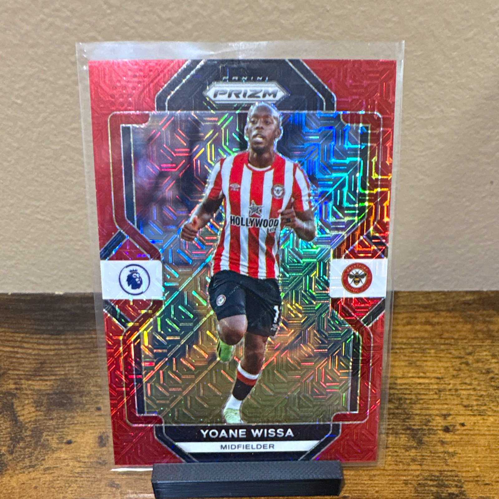 Panini Prizm Premier League 2022-23 Yoane Wissa Brentford #39 Red Mojo /99
