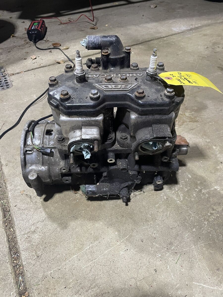 ARCTIC CAT SNOWMOBILE 2000 ZL Zr 600 EFI SHORT BLOCK ENGINE ARCTIC CAT SNOWMOBILE 2000 ZL Zr 600 EFI SHORT BLOCK ENGINE