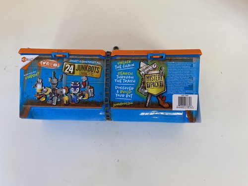 HEXBUG JUNKBOTS Factory Collection Industrial Dumpster 4 Characters sealed New - Picture 2 of 4