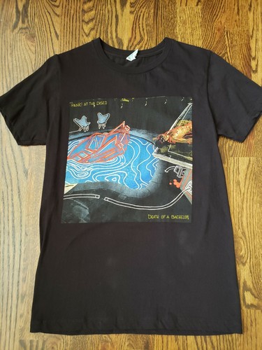 Bachelor T-shirt Hot Topic XS | eBay