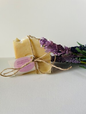 Naturally made Goats milk soap (Lavender Scent) 4-5 Oz