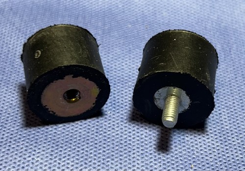 Lot Of 32 Tech Products 51136 Vibration Mount Styles PS# 10 Screws NASA Surplus - Picture 4 of 6