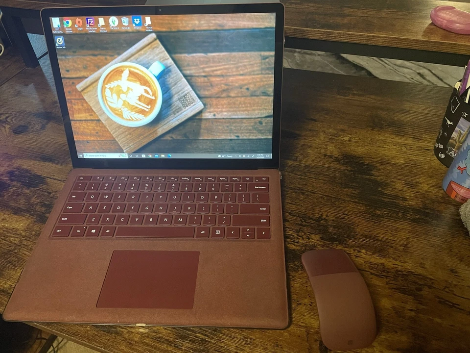 Microsoft Surface Portátil Pantalla Táctil 12.4 Foto 3 de 4