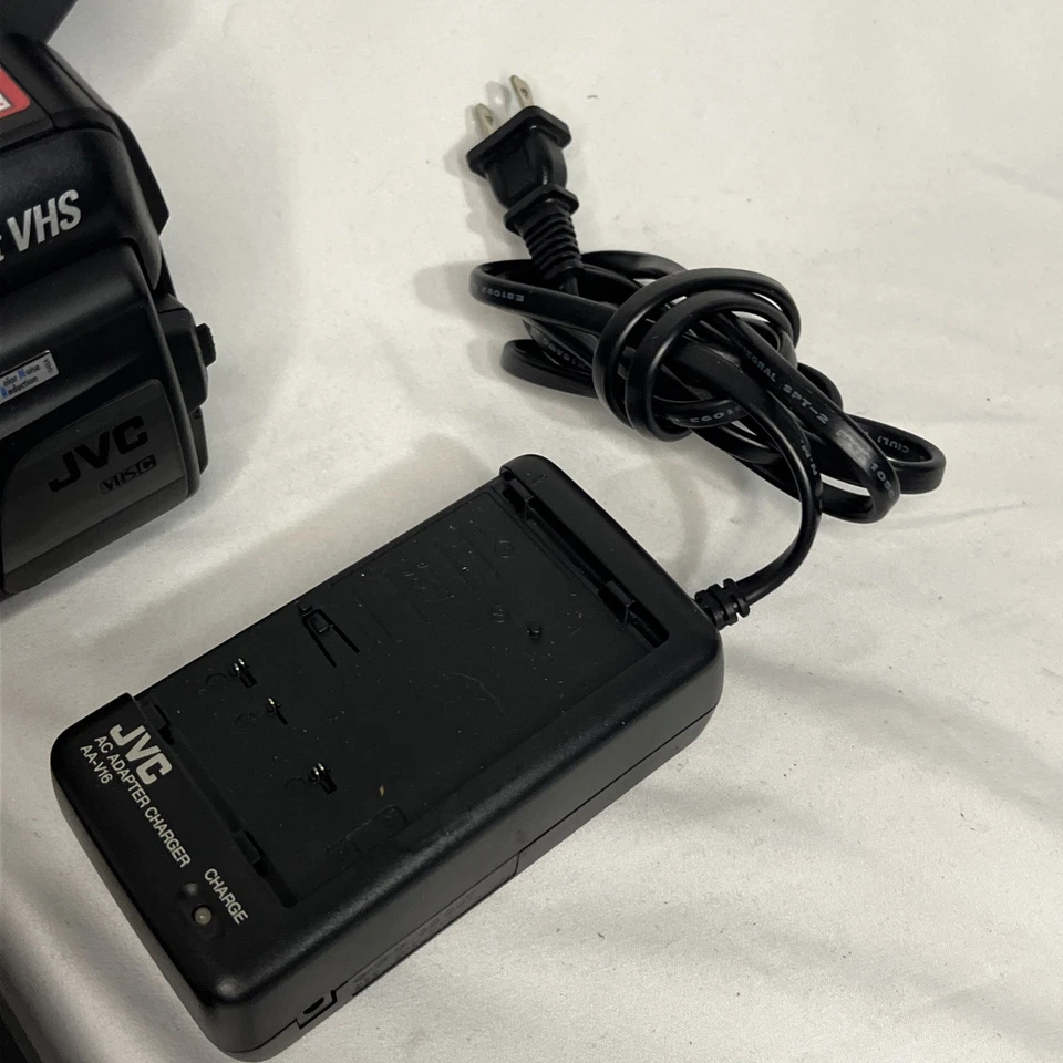 JVC gr-axm225u Compact VHS Video Camcorder Untested No Battery - Image 3 of 4