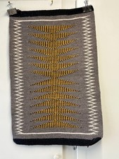 VINTAGE NATIVE AMERICAN NAVAJO WOVEN WOOL RUG TAOS PUEBLO 30X20" EXCELLENT (H)