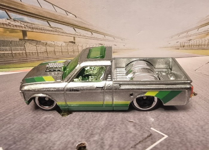 HOT WHEELS 1/64 ZAMAC CUSTOM '72 CHEVY LUV no packaging