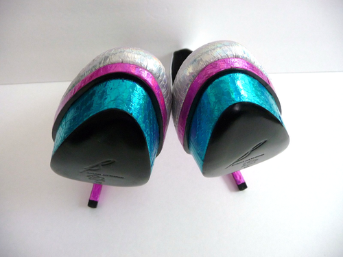 B Brian Atwood Platform Pumps Heels BFFontanne NIB Hologram Silver Colorful - Picture 12 of 12
