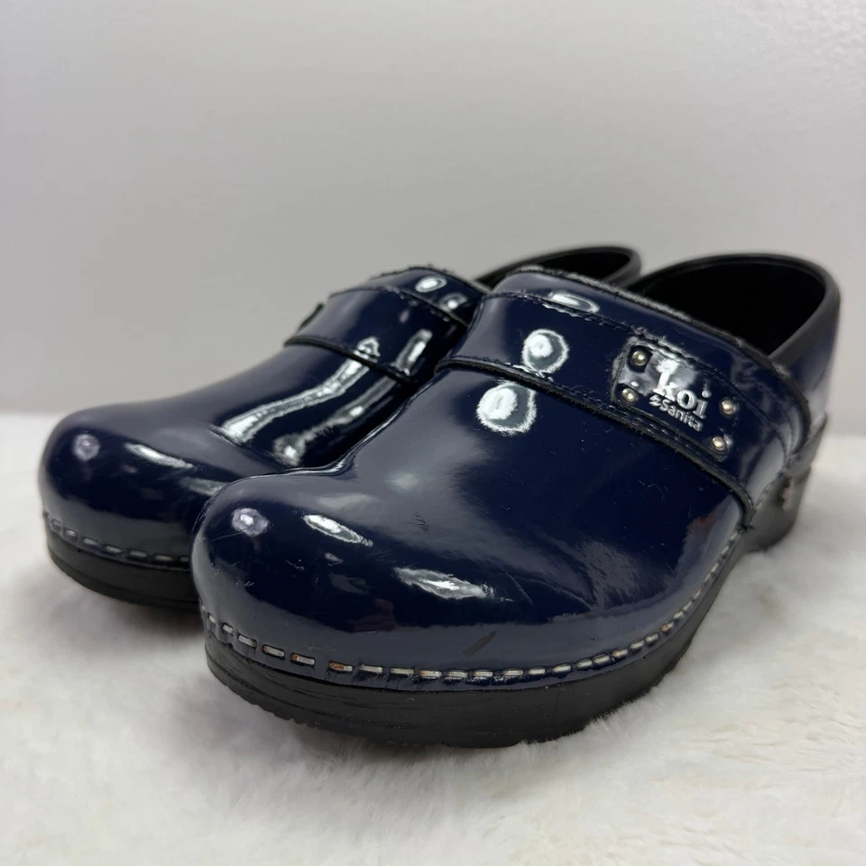 Zuecos para mujer Koi by Sanita azul marino charol Eur 39 / EE. UU. 8 Foto 2 de 4