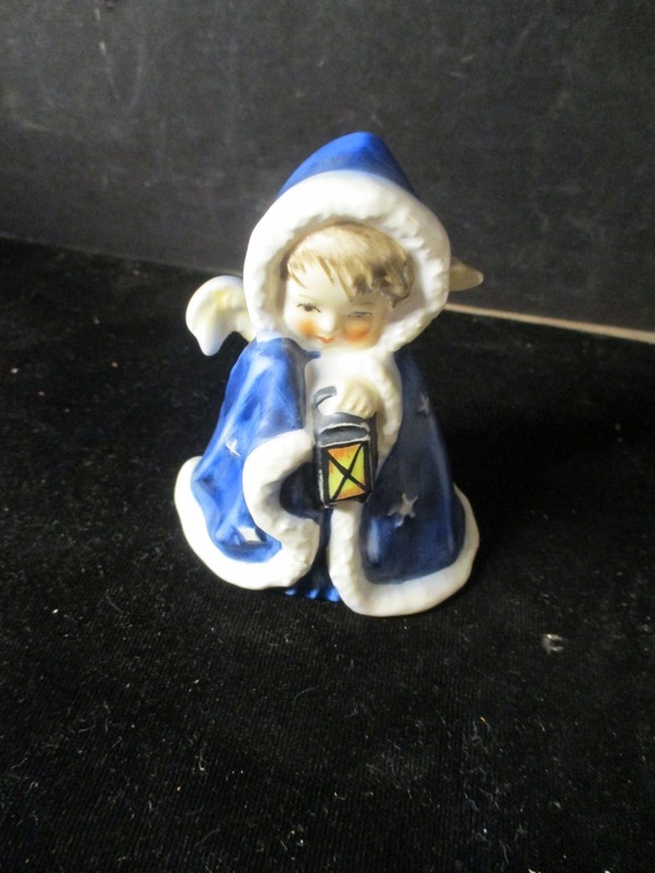 Hummel Goebel Figurine Angel with Lantern Rob 412 TMK 6 Made in Germany K73 LK
