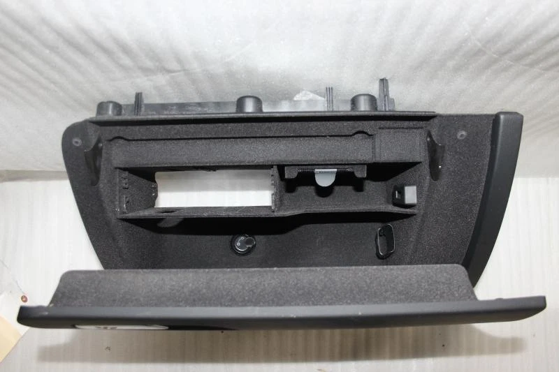 Conjunto de guantera Audi Q5 2009-2017 OEM Foto 3 de 4