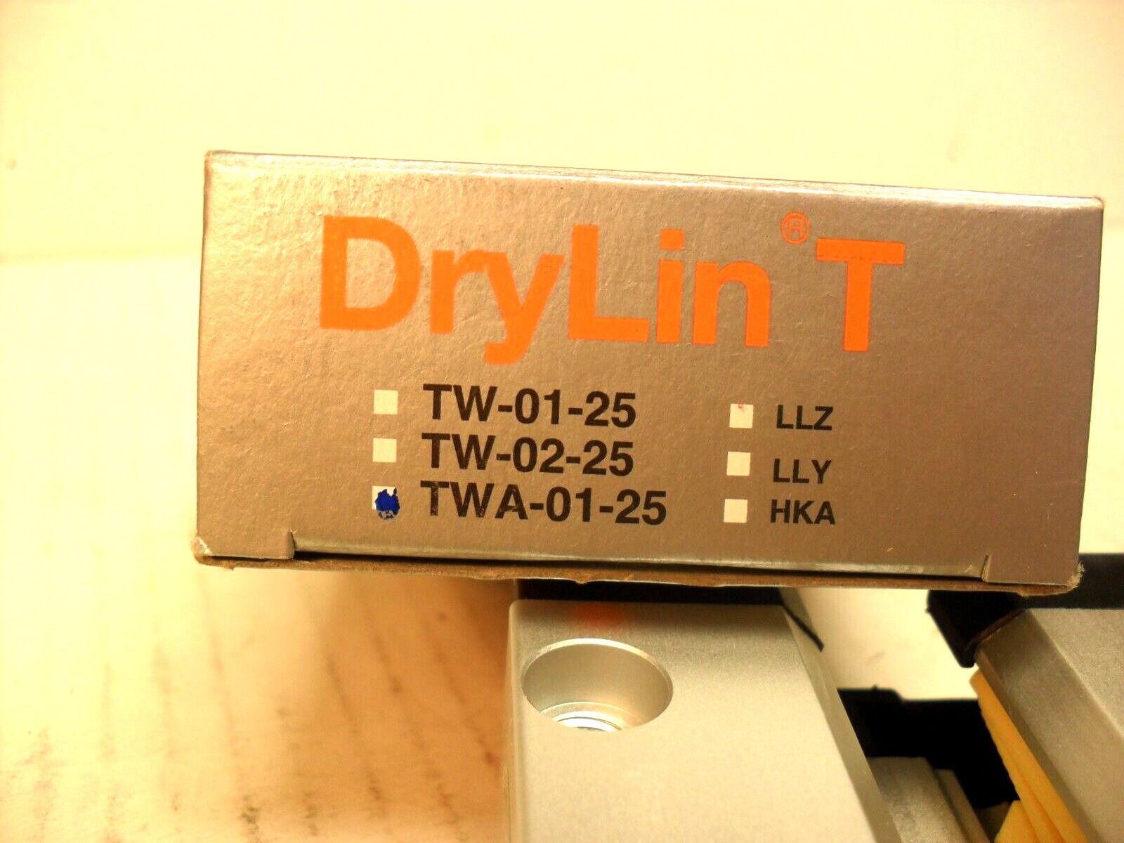 IGUS TWA-01-25 DryLin linear guides; self-regulating; Size: 01-25 New in Box