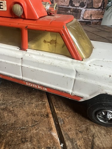 Vintage 1970s Tonka - Jeep Wagoneer Rescue Ambulance - Pressed Steel Toy Truck - Picture 21 of 21