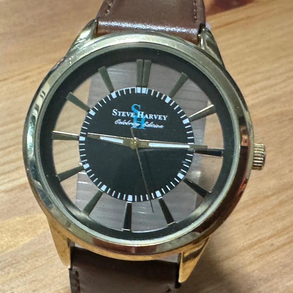 Steve Harvey Reloj Cuarzo Hombre Tono Dorado Japón Movt Cuero Analógico Batería Nueva Foto 2 de 4
