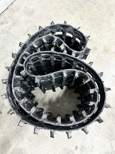 Polaris 5417323 Track 146 X 1.35 Cobra Clipped OEM Track - Picture 5 of 11