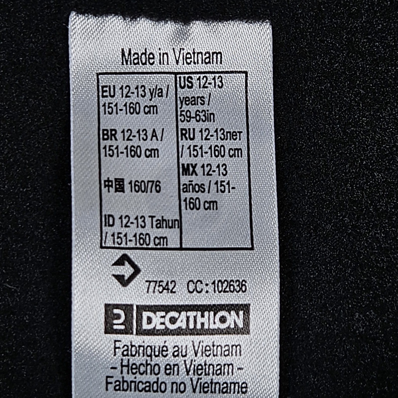 Decathlon Quechua Fleece Boys Black Full Zip Jacket 12-13 Sweatshirt image 3
