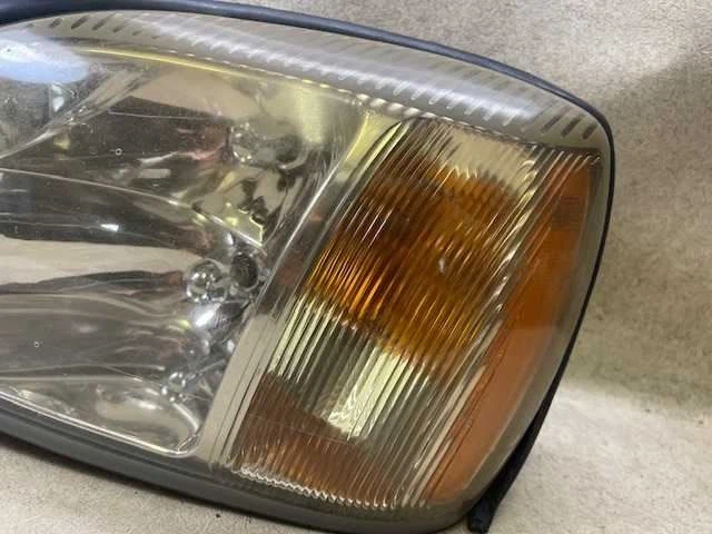 Driver Left Headlight Fits 00-02 CADILLAC DEVILLE d224-201817 - Image 3 of 4