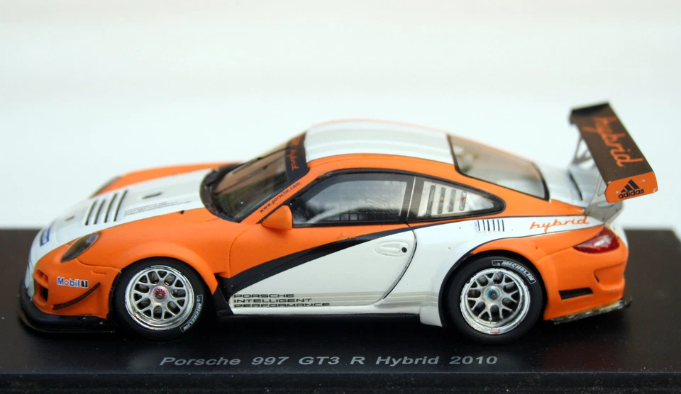 Porsche 911 GT3 R Hybrid Tipo 997 Año 2010, Naranja/Blanco, Modelo Spark EN M.1 Foto 4 de 4