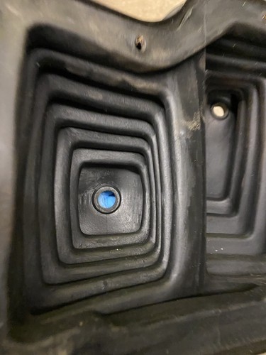 Jeep Wrangler YJ 87-95 Outer Shifter Boot Manual (053) - Picture 16 of 18