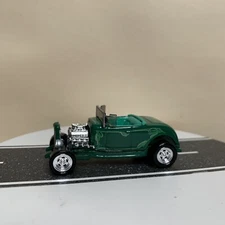 Johnny Lightning Kustomized 1932 Ford Hi Boy Roadster Dark Green 1:64 Scale NM