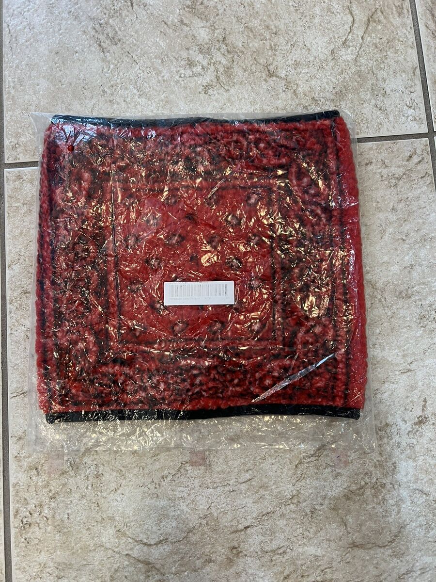 Supreme Bandana Fleece Neck Gaiter Brand NEW FW | eBay Supreme Bandana Fleece Neck Gaiter Brand NEW FW | eBay