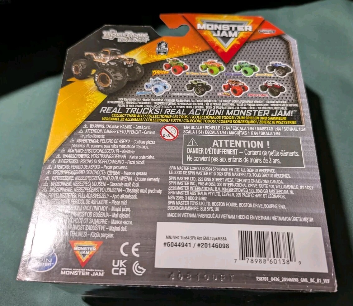 Monster Jam Series 38 The Black Pearl Monster Truck 1:64