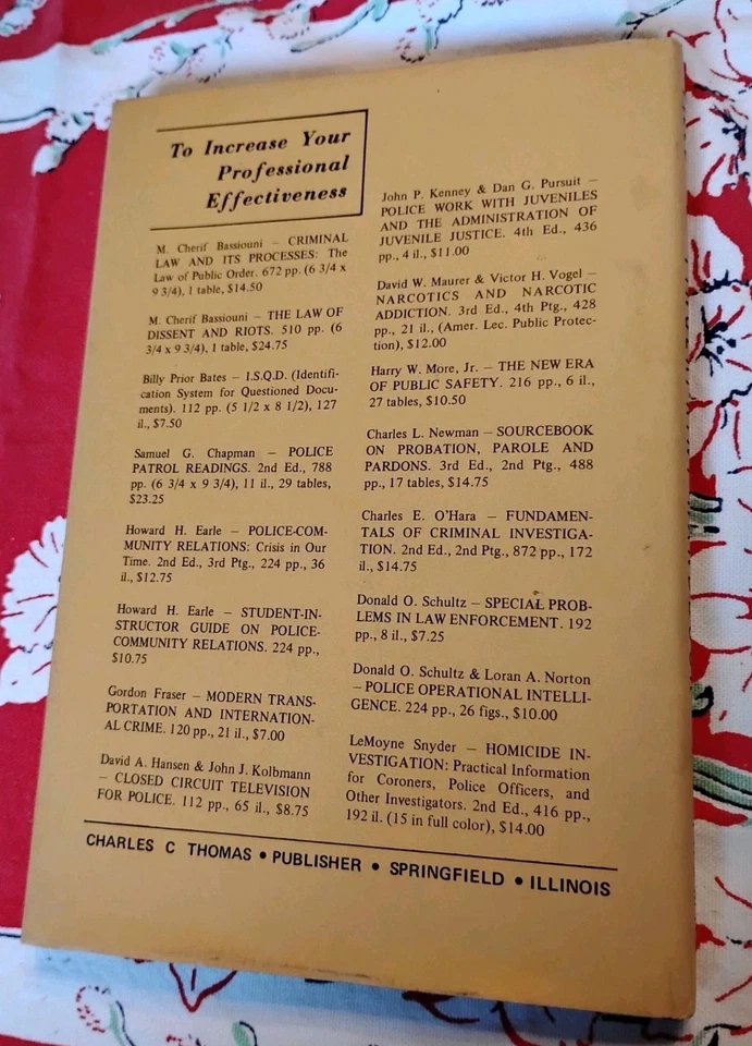 The Fingerprint Book VTG 1st Ed,/2nd Print '71 Annita Field Rare Forensic - Image 4 of 4