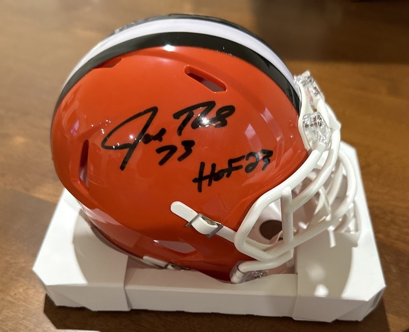 Joe Thomas Autographed Cleveland Browns Mini Helmet “HOF 23” JSA CM04082