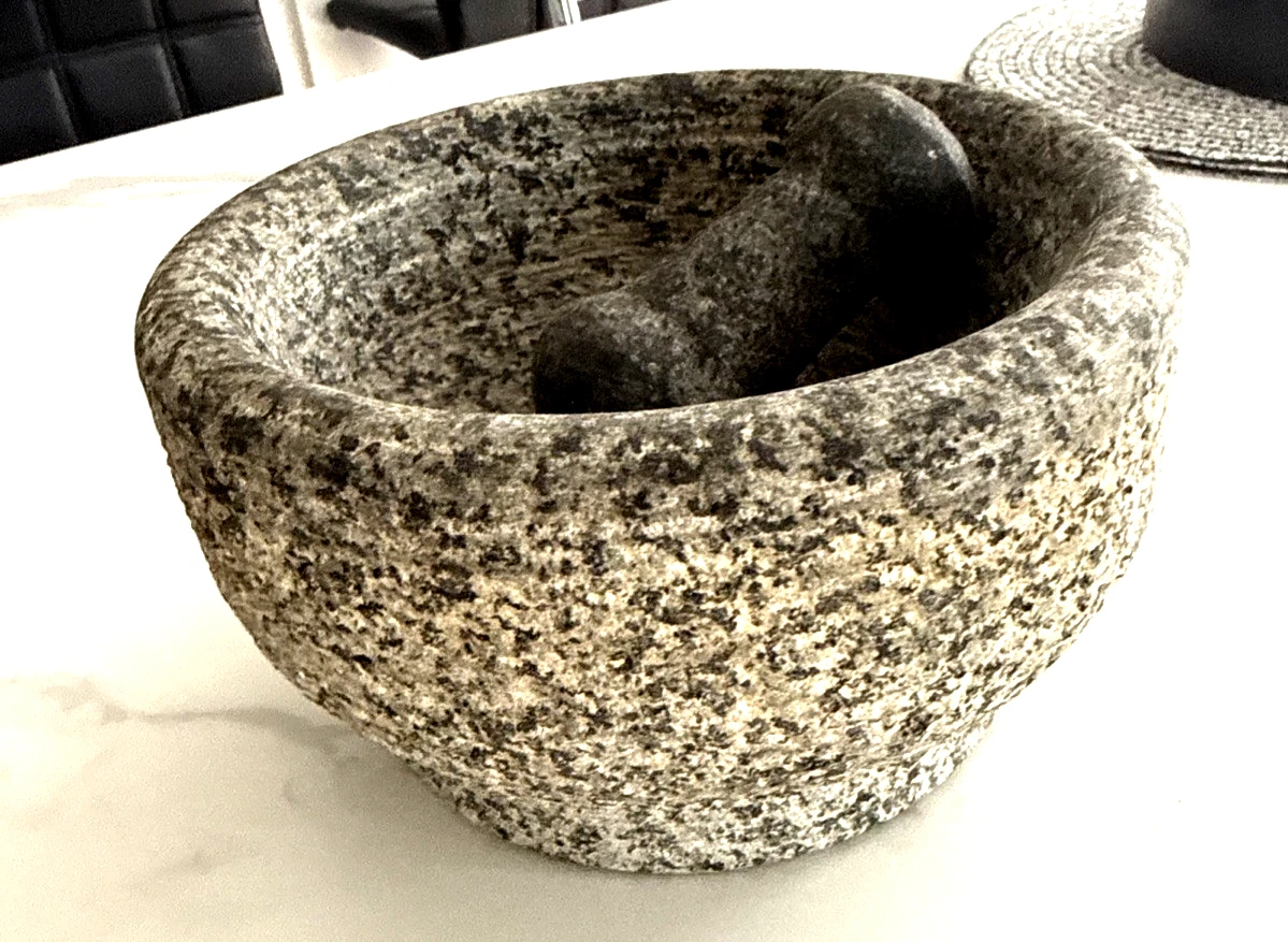 Chef Heavy Duty Large Mortar and Pestle Set, Carved from Natural Granite
Opens in a new window or ta