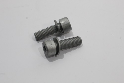 VW Polo 6R Mk5 EGR Valve Securing Bolts x2 New Genuine M8x25 N90292903 - Picture 3 of 13