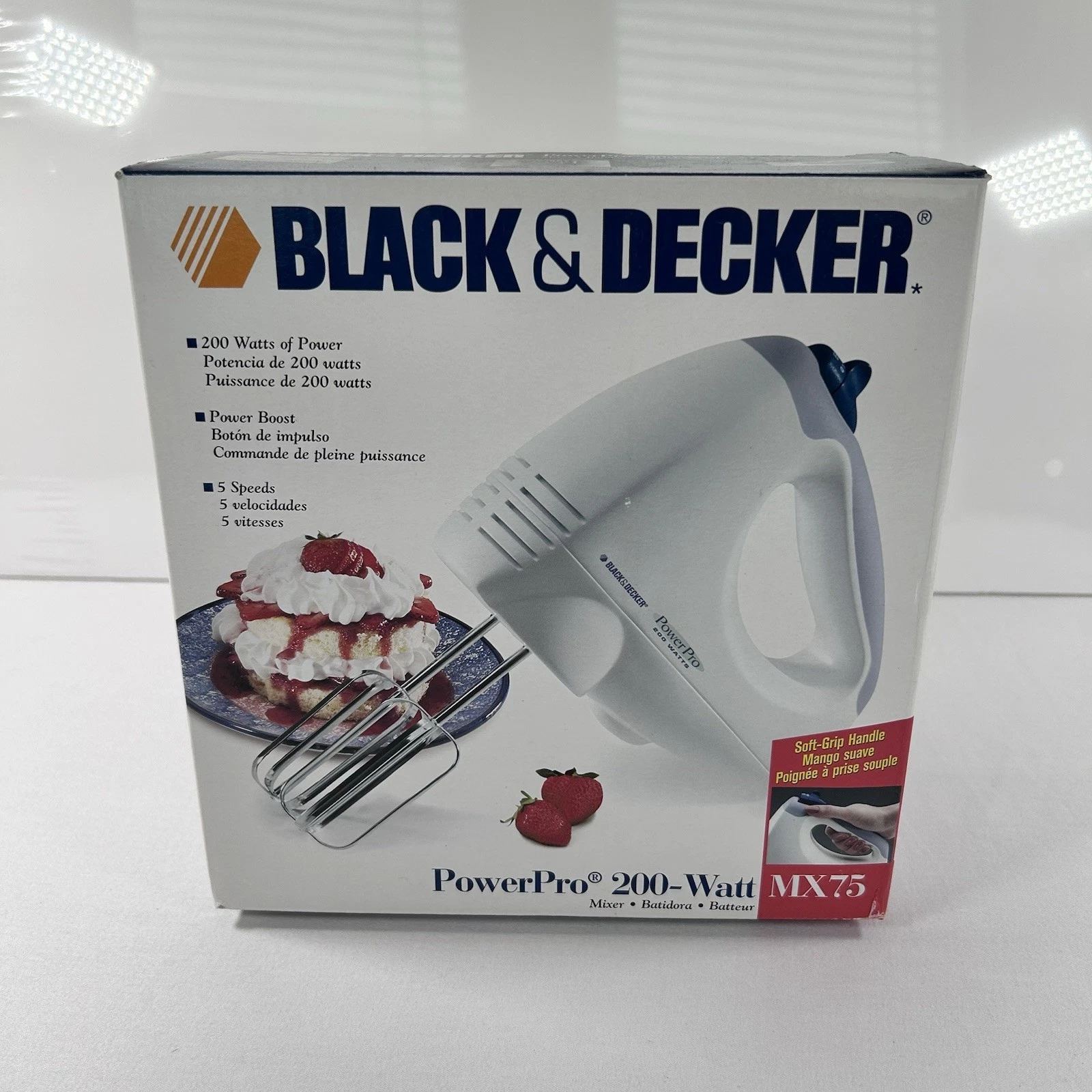 Black & Decker Power Pro 200 Watt Mixer - MX75 New Old Stock Hand Mixer Purple
Opens in a new window