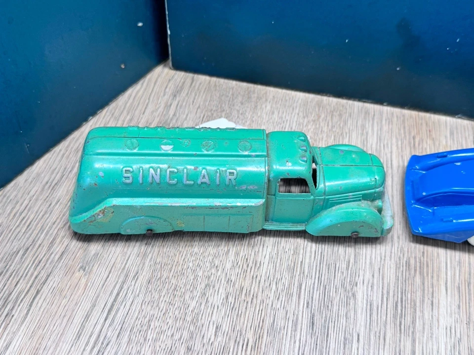 Tootsie Toy, Metal Master, Etc: Assorted Large Vehicles. Metal & Rubber Models - Image 4 of 4