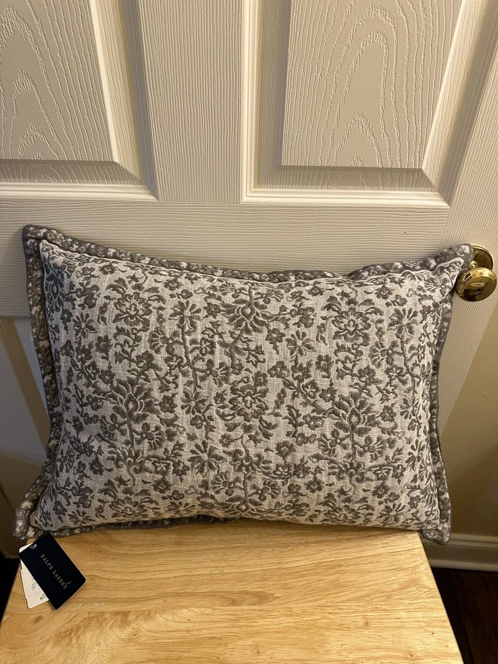 Nueva almohada decorativa Ralph Lauren Delwood gris cachemira $215 Foto 4 de 4