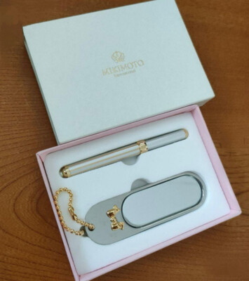 MIKIMOTO Compact Mirror & Lip Brush Set with Tiny Pearl | eBay
