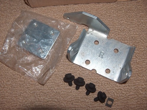 1996-2015 Chevy Express Savana GM NOS AC Delco Front Door Lower Hinge Kit - Picture 2 of 5