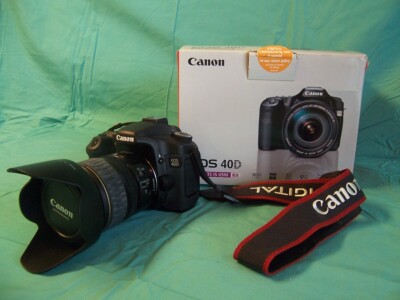 Canon EOS 40D 10.1MP Digital SLR Camera - Black (Kit w/ EF IS USM 28-135mm Lens)
