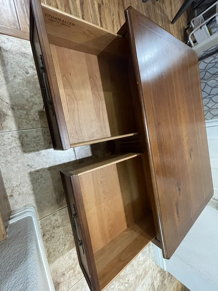 Журнальный столик ~ коктейльный столик ~ журнальный столик Maison Lasalle от Ethan Allen - Изображение 2 из 4