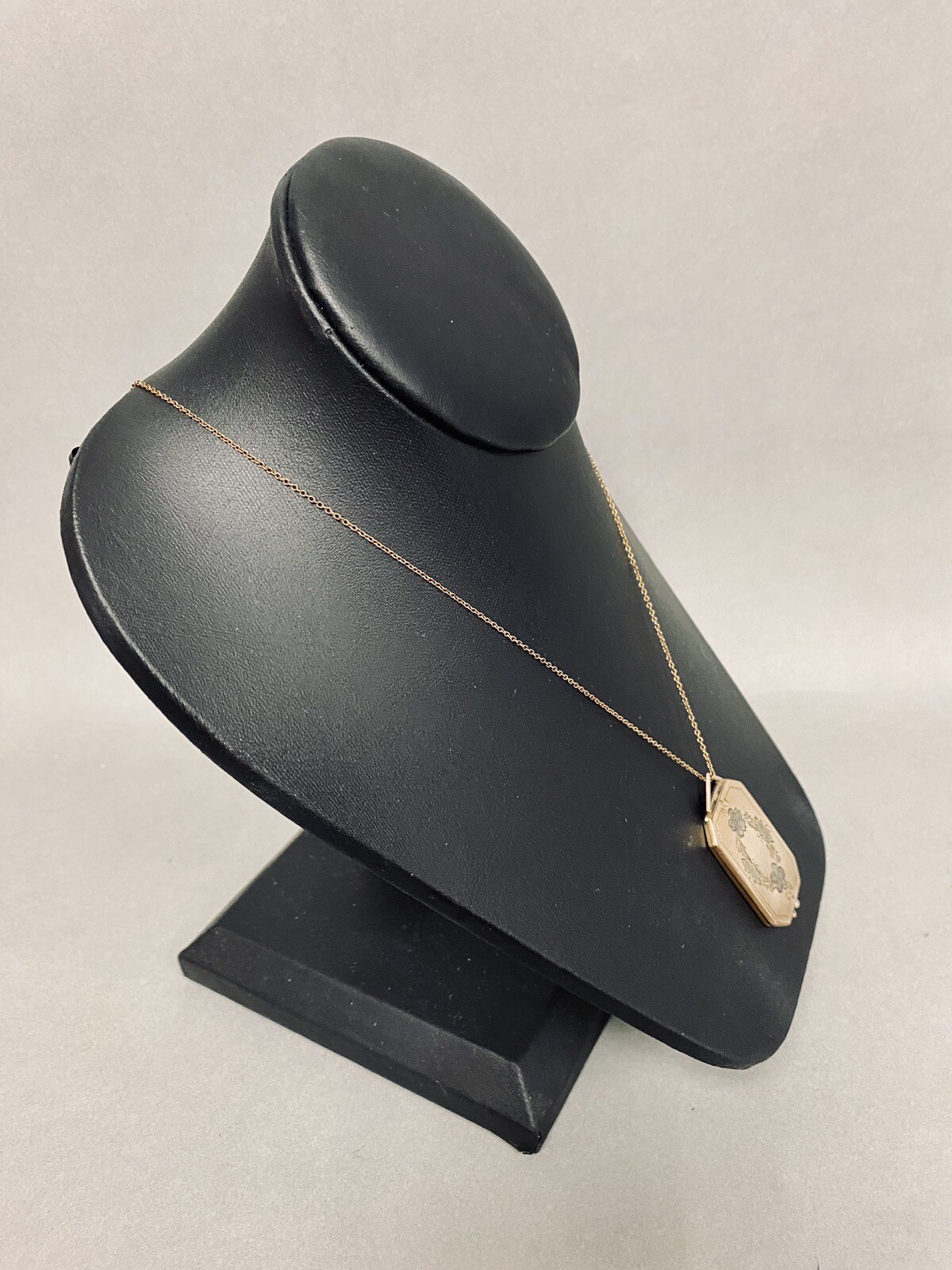 Antique Victorian Era Large Rectangular Etched Go… - image 3