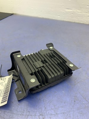 2020 - 2022 CHEVY SILVERADO 2500 OEM AC DC POWER SUPPLY CONTROL