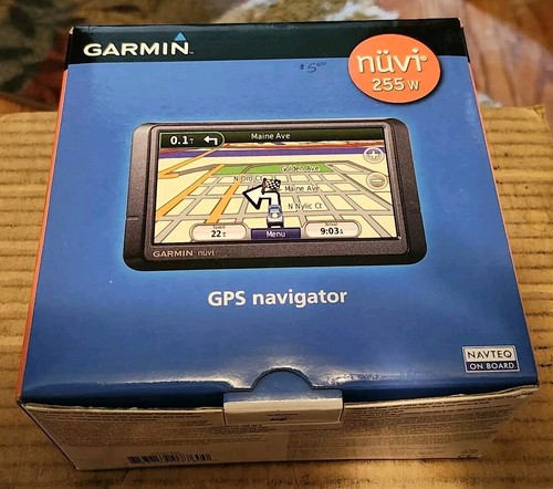 Garmin Nüvi 255W 4.3 inch GPS Navigator - Picture 1 of 3
